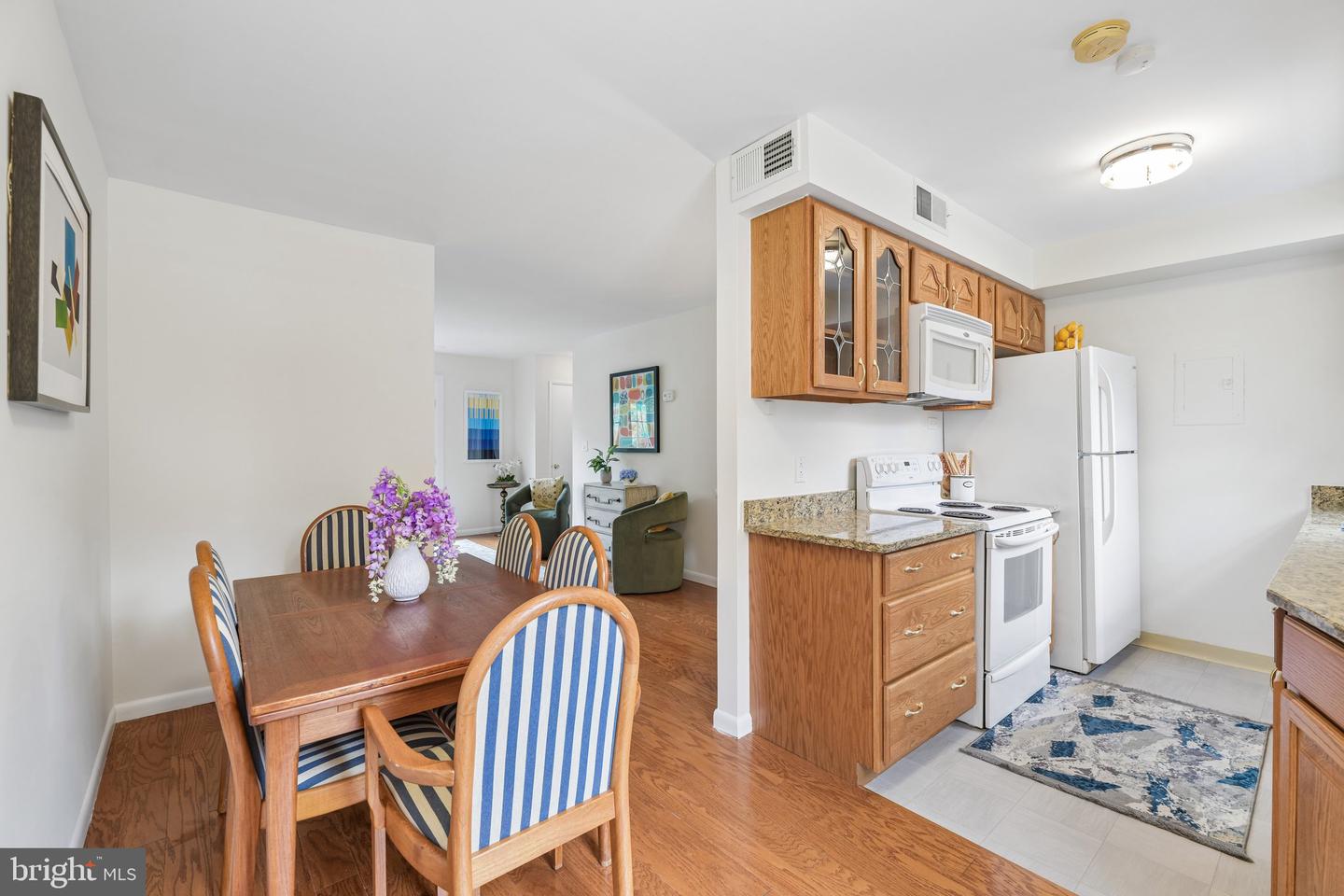 2808 S Wakefield St #c Property Photo 23