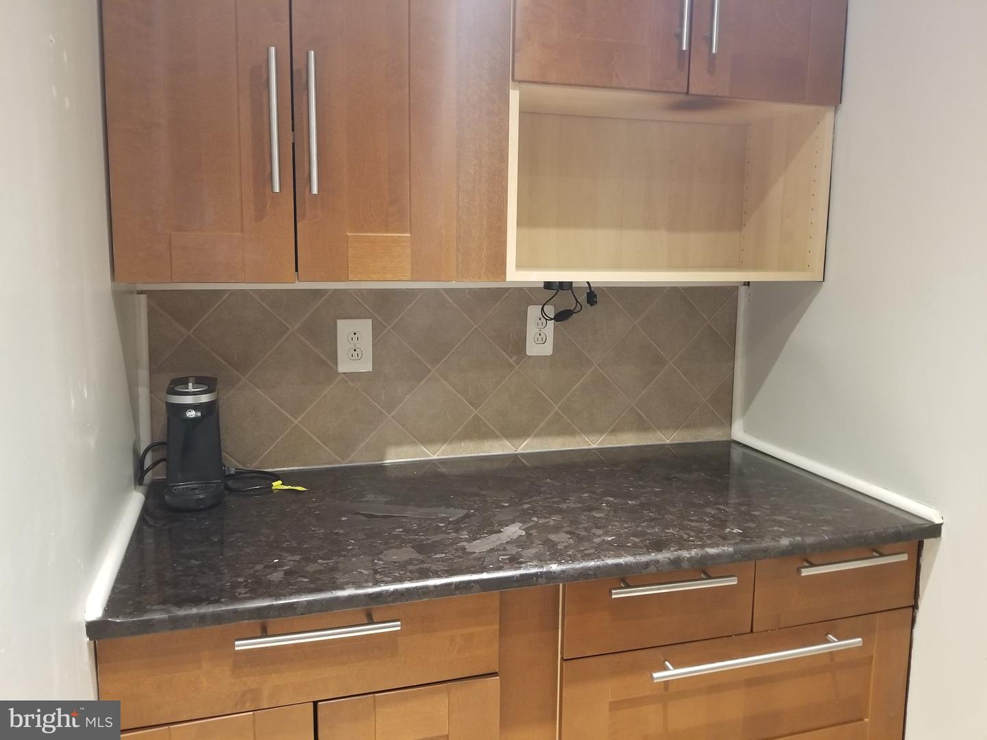 1011 Arlington Blvd #508 Property Photo 3