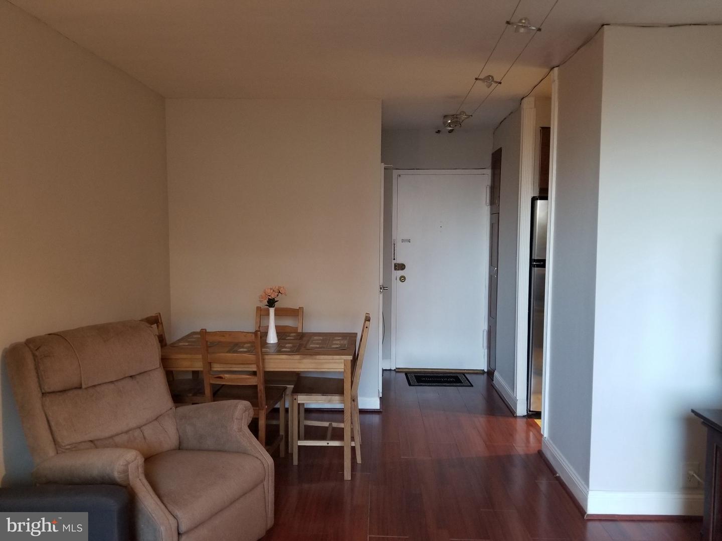 1011 Arlington Blvd #508 Property Photo 8