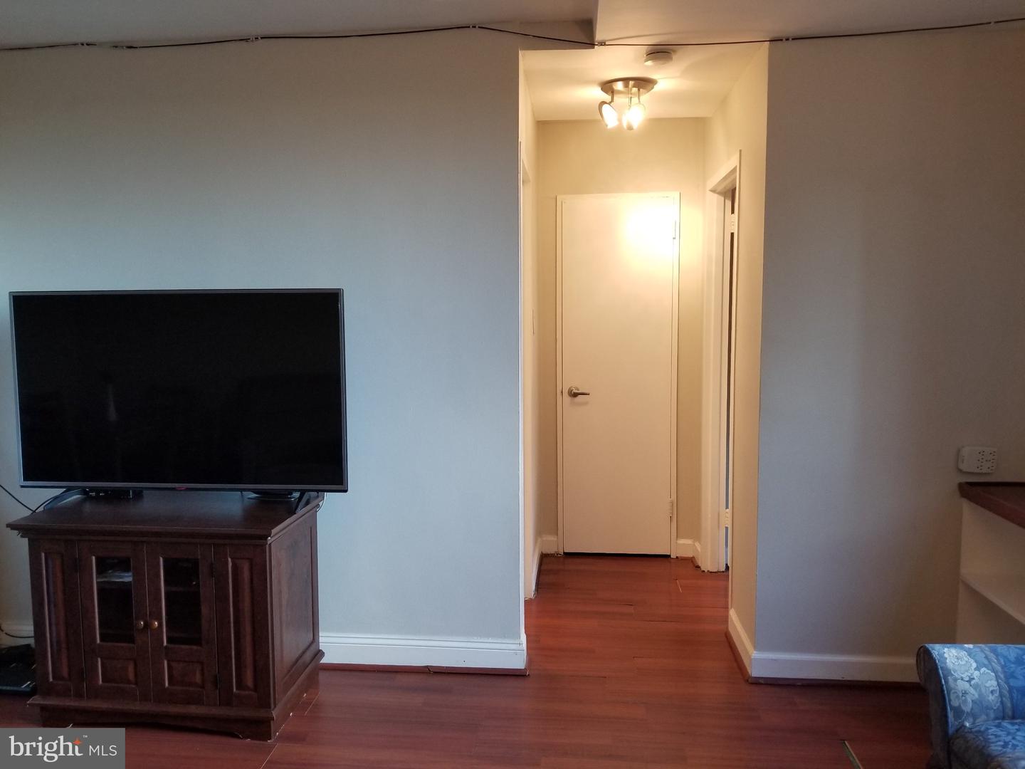 1011 Arlington Blvd #508 Property Photo 11