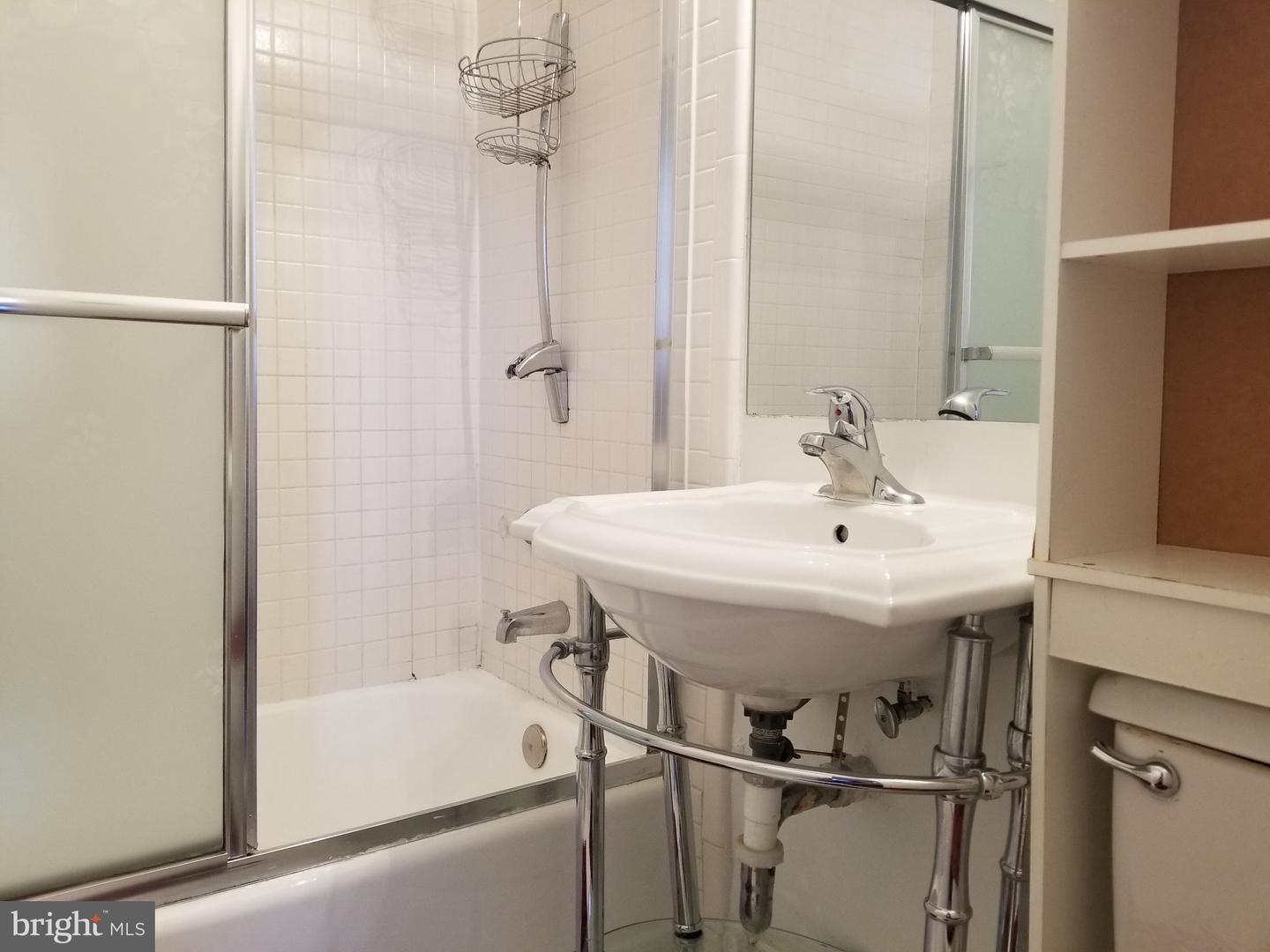 1011 Arlington Blvd #508 Property Photo 16