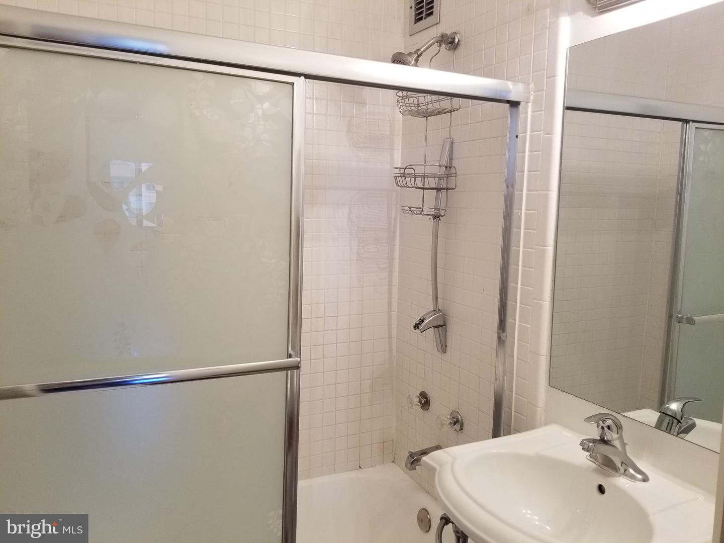1011 Arlington Blvd #508 Property Photo 18