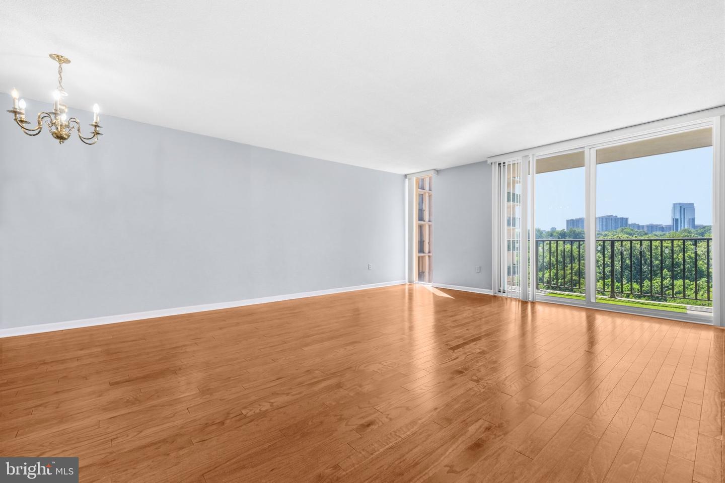 4600 S Four Mile Run Dr #822 Property Photo 7