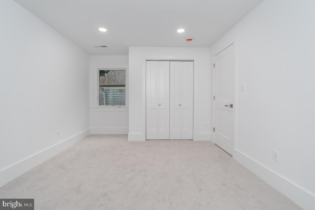 2209 18th St N Property Photo 59