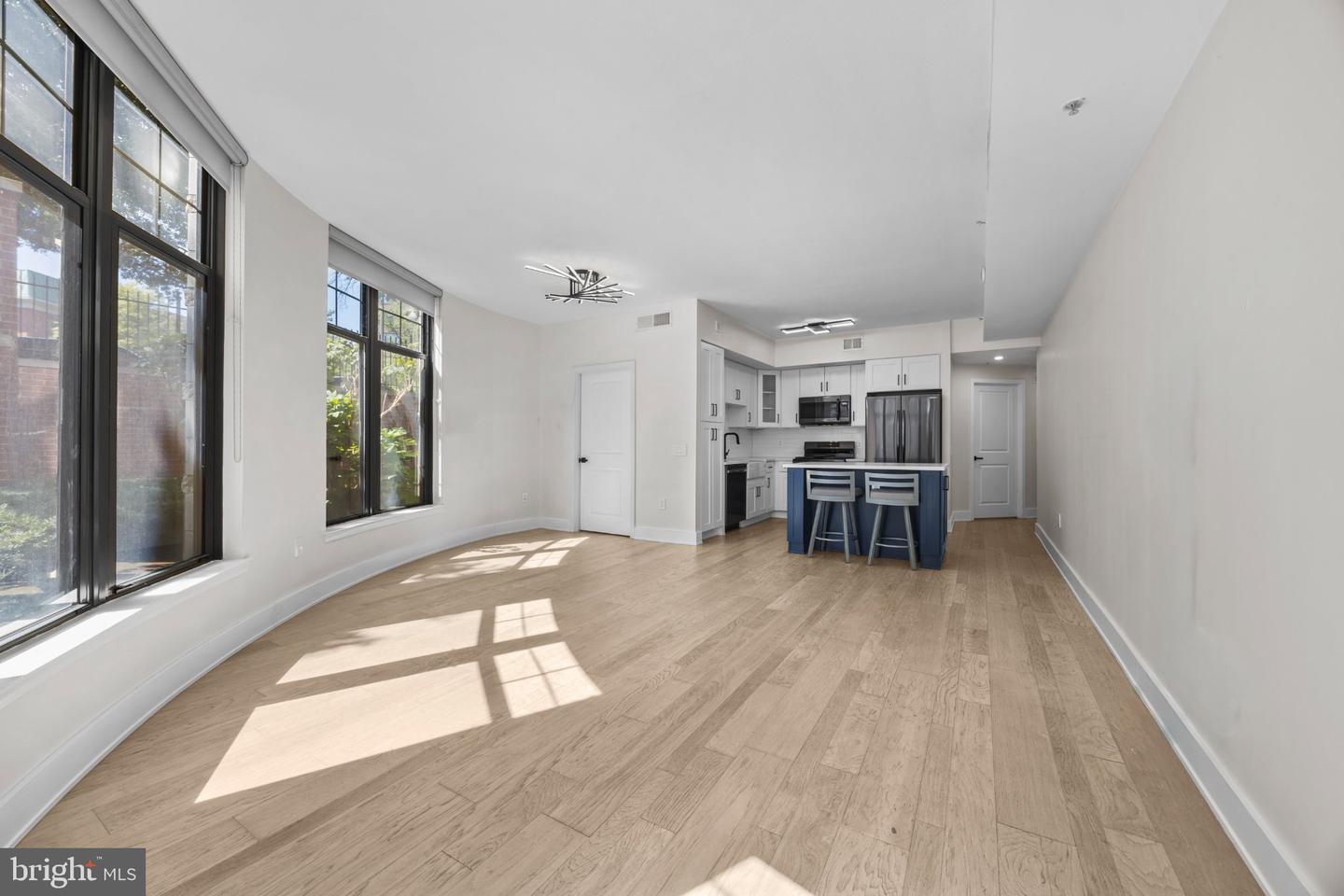 1021 N Garfield St #b38 Property Photo 10