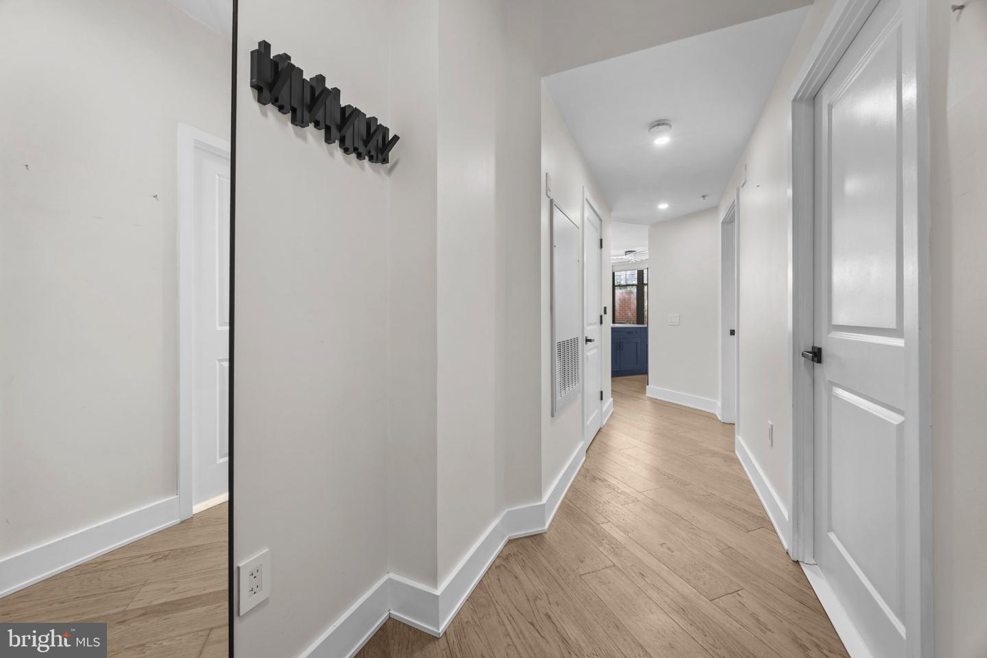 1021 N Garfield St #b38 Property Photo 15