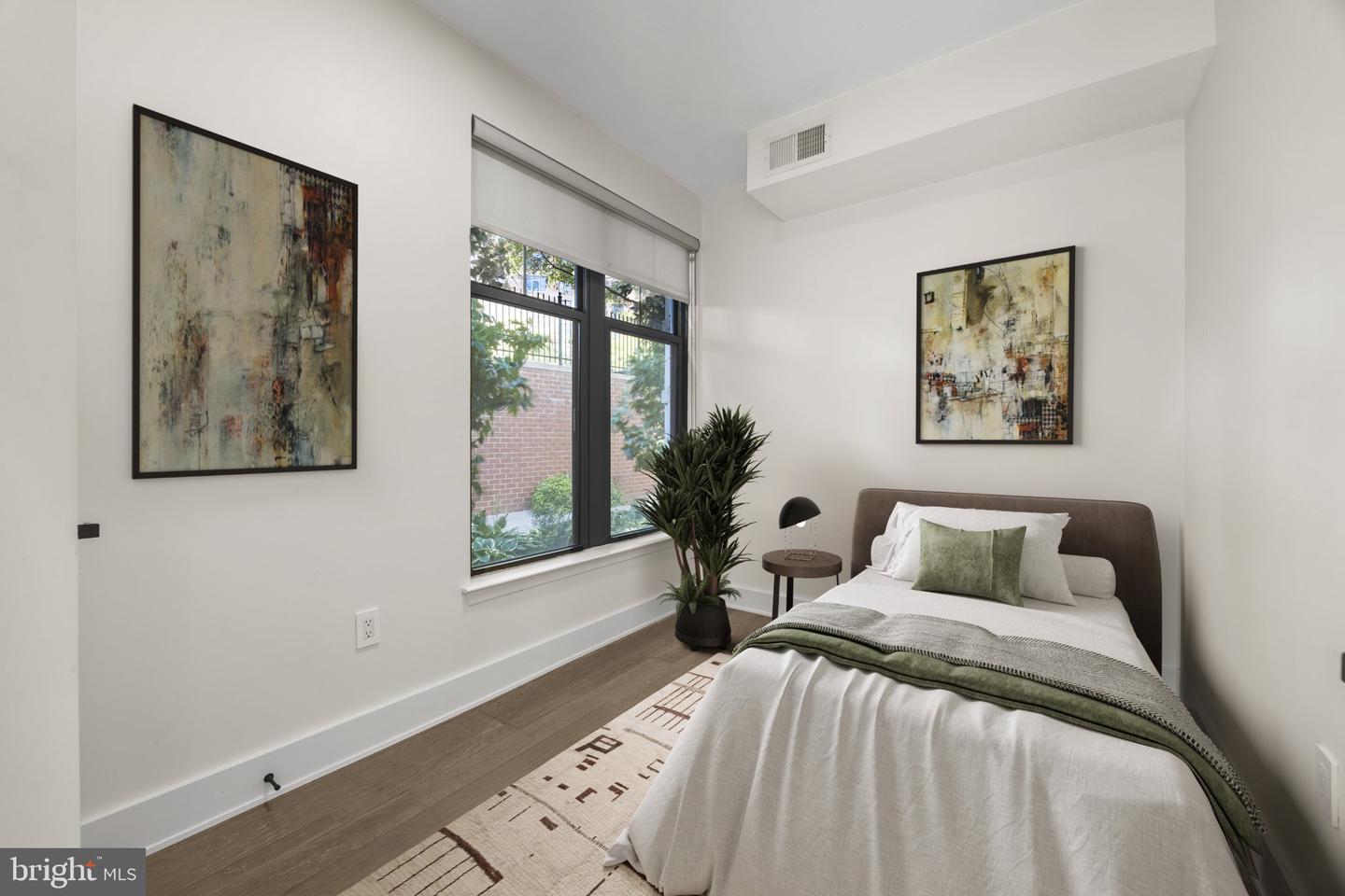1021 N Garfield St #b38 Property Photo 18