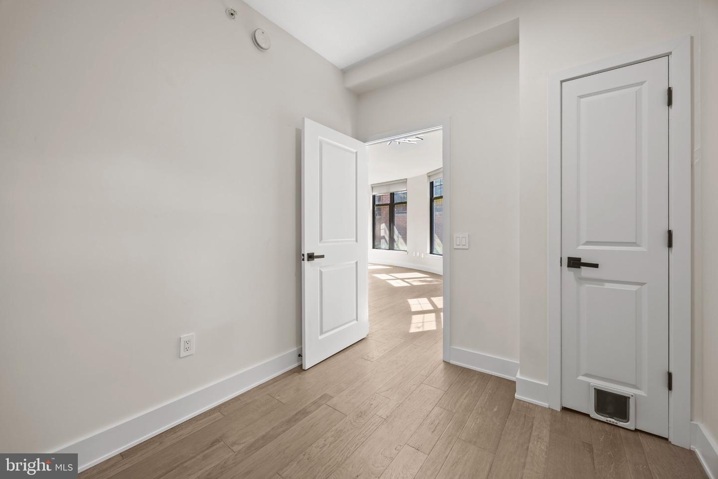 1021 N Garfield St #b38 Property Photo 31