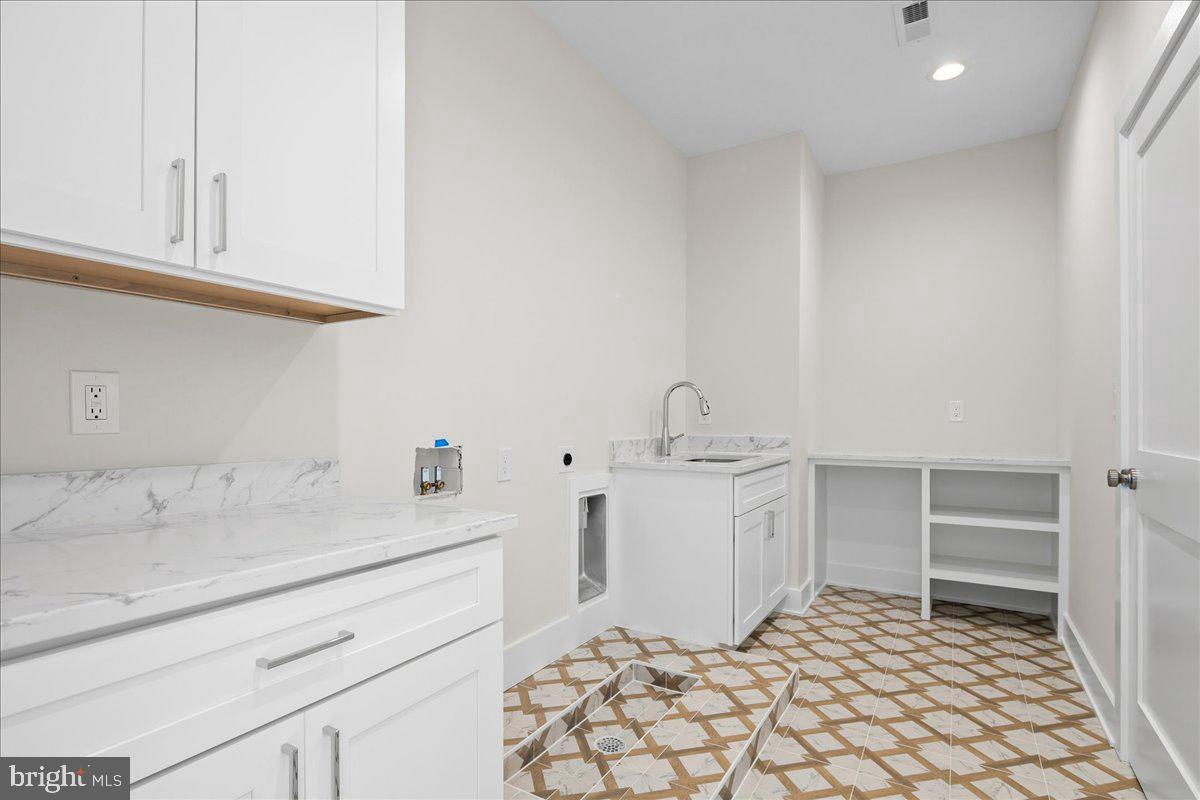 5412 21st St N Property Photo 55
