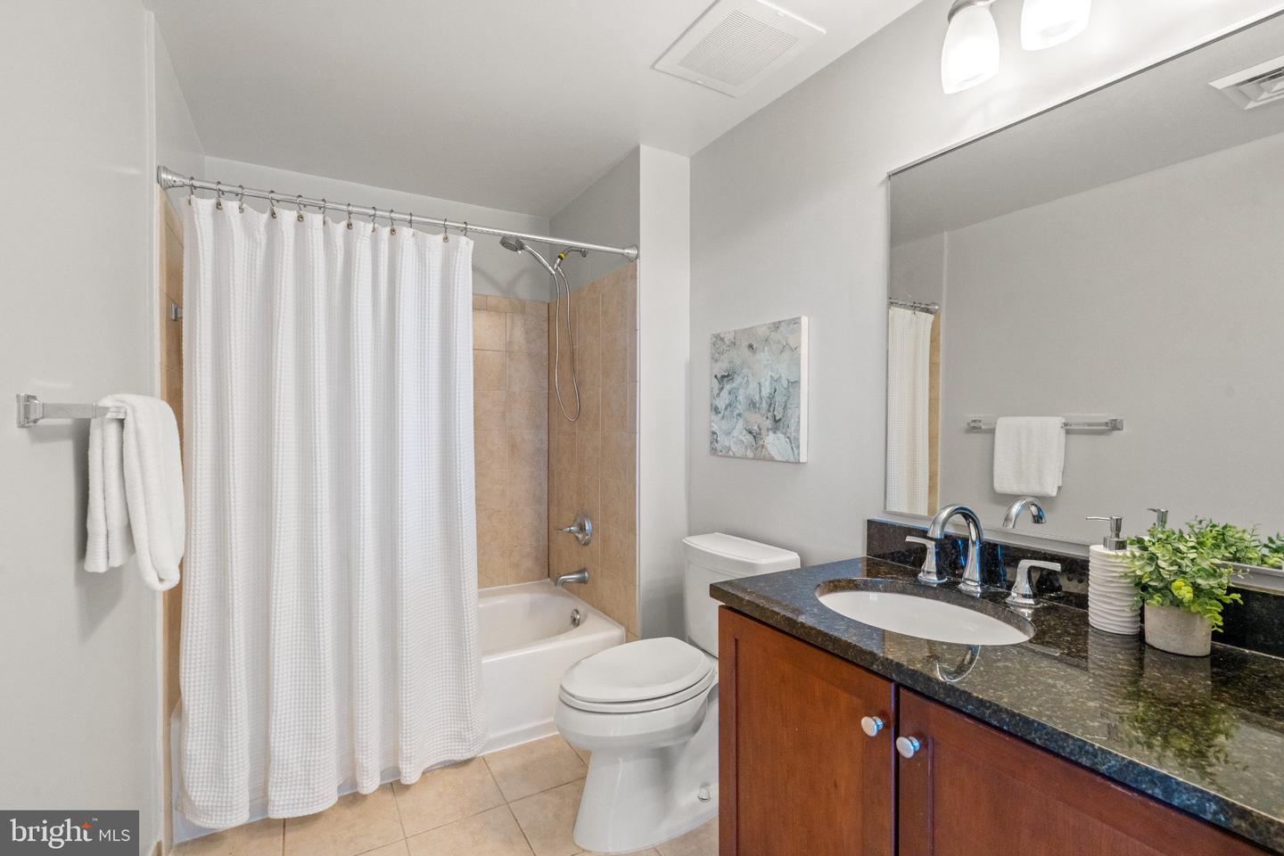 1020 N Highland St #403 Property Photo 18