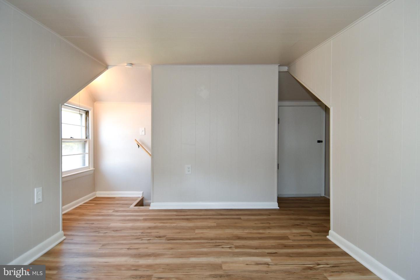 2124 S Oxford St Property Photo 37