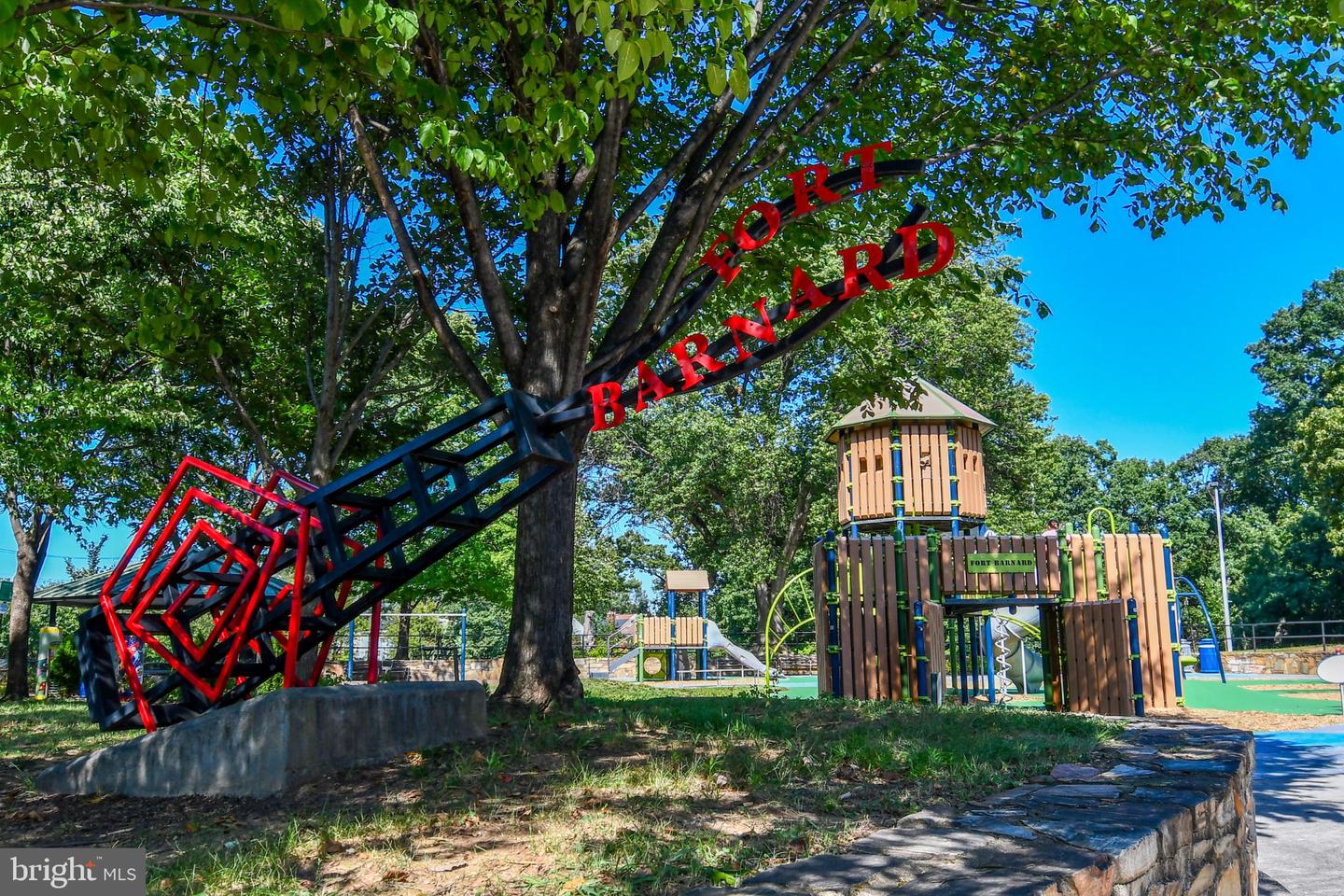 2124 S Oxford St Property Photo 41