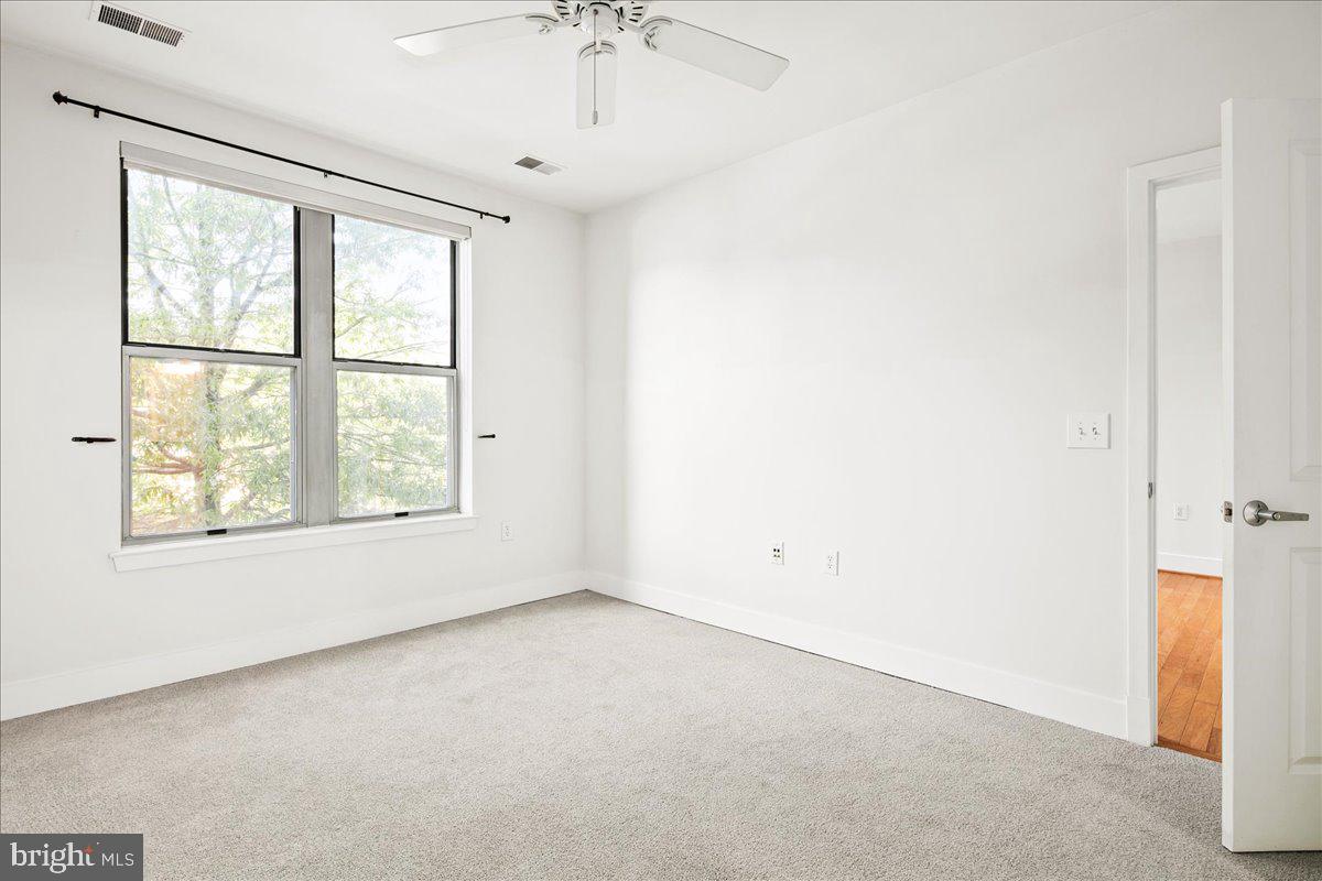 1800 Wilson Blvd #238 Property Photo 9