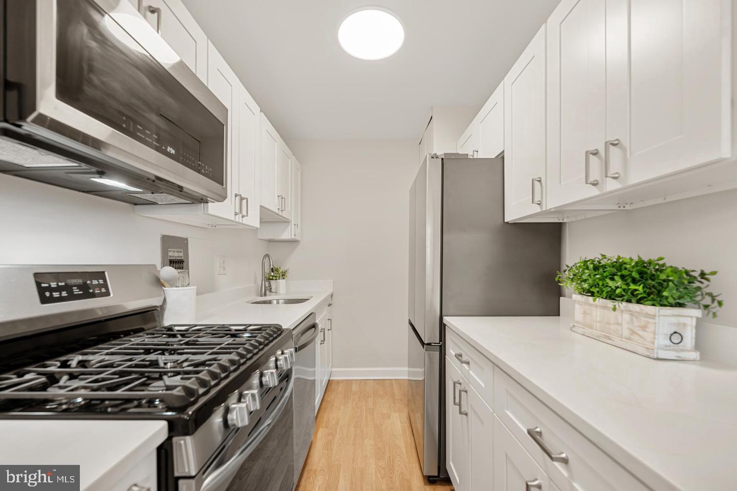 1300 S Arlington Ridge Rd S #314 Property Photo 9