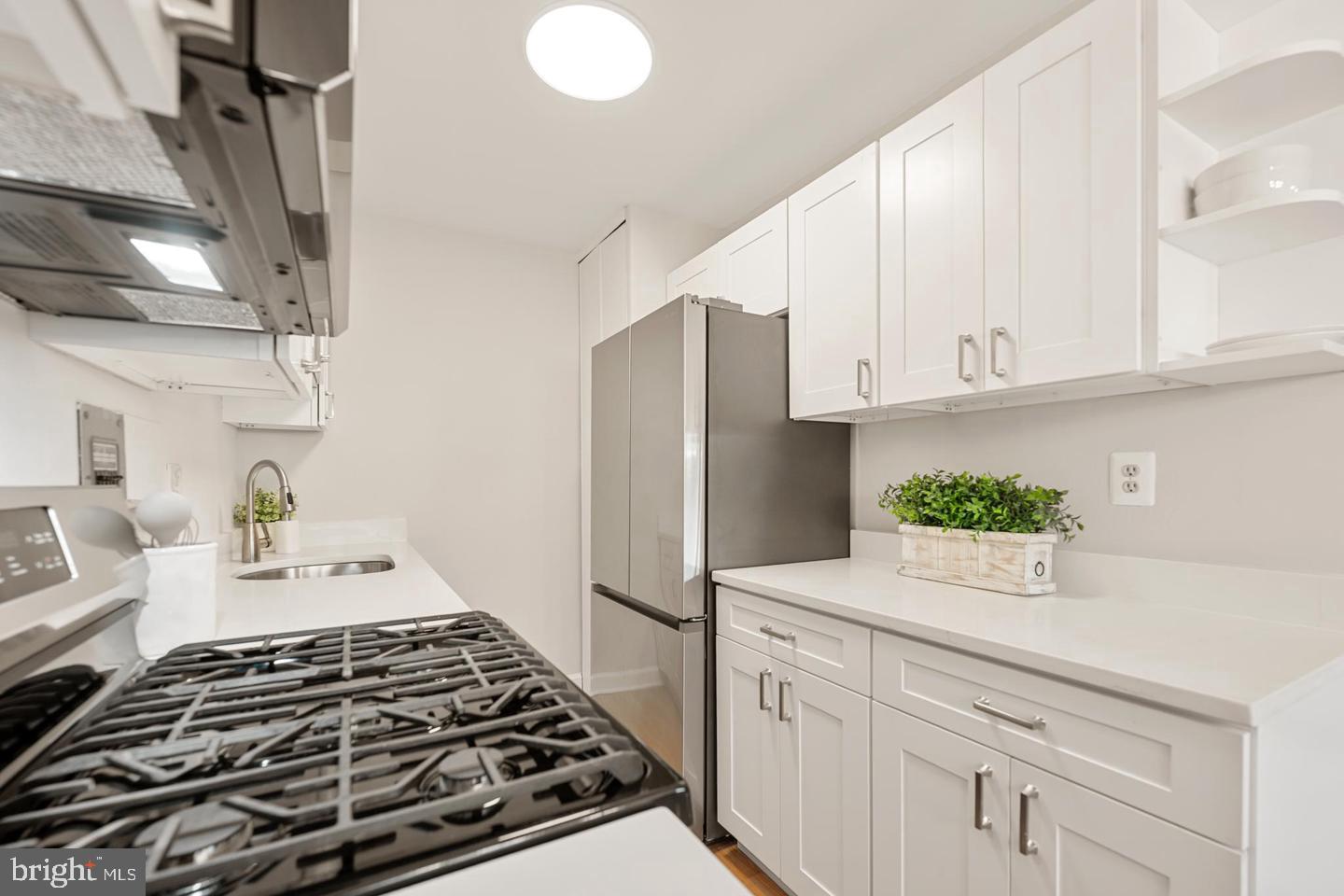 1300 S Arlington Ridge Rd S #314 Property Photo 11