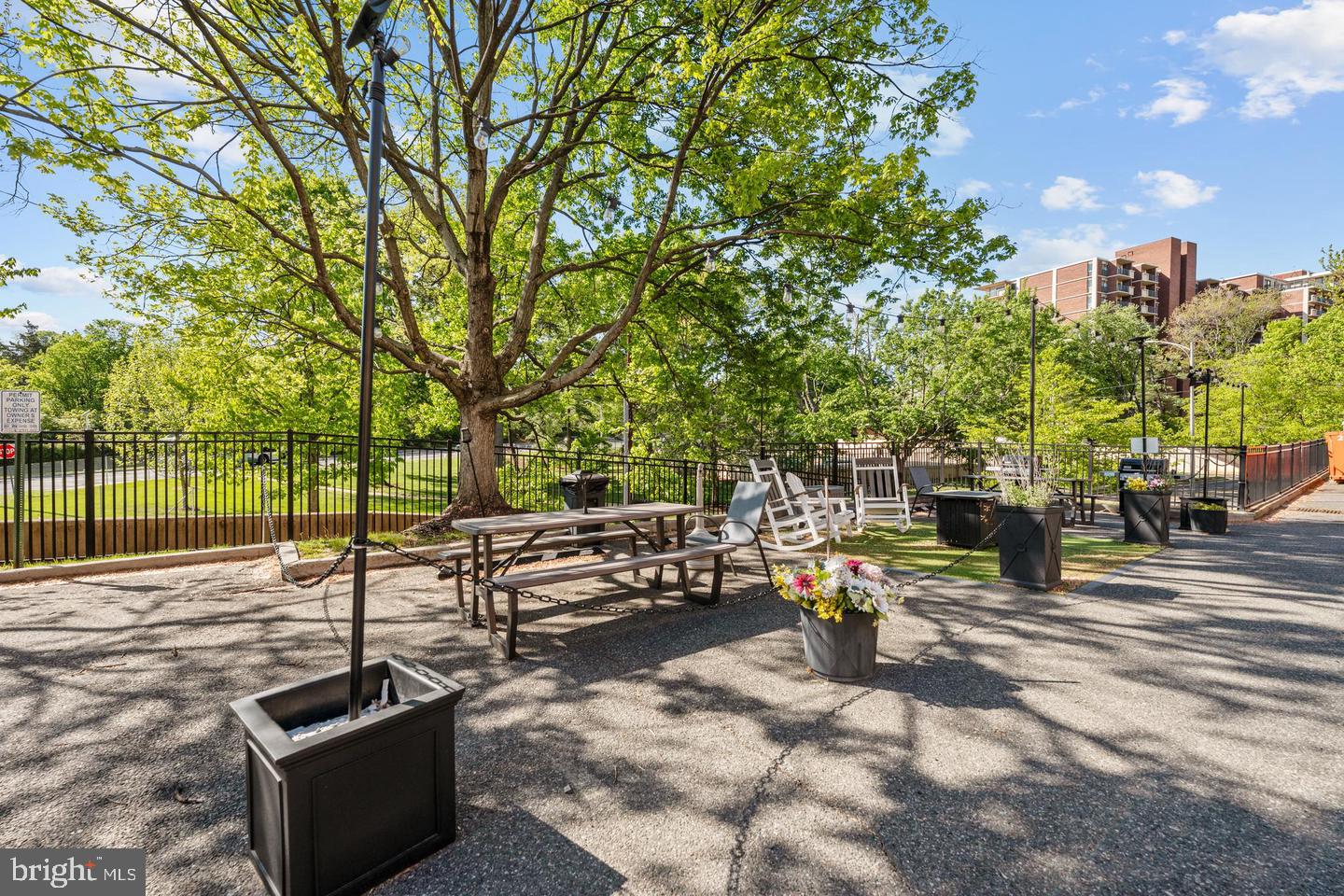 1300 S Arlington Ridge Rd S #314 Property Photo 28