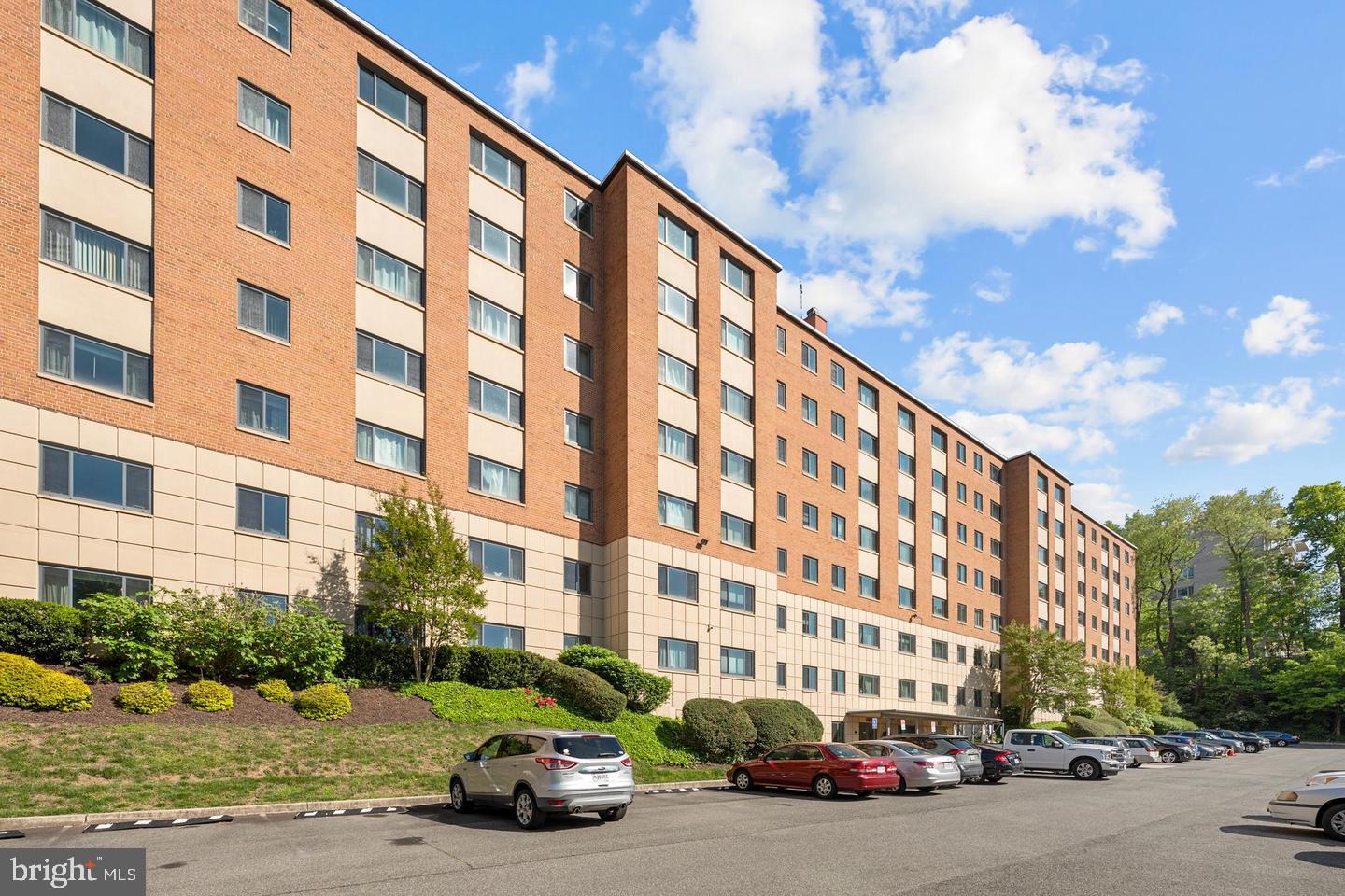 1300 S Arlington Ridge Rd S #314 Property Photo 33