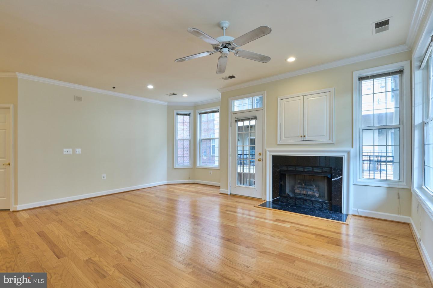 1321 N Adams Ct #106 Property Photo 5