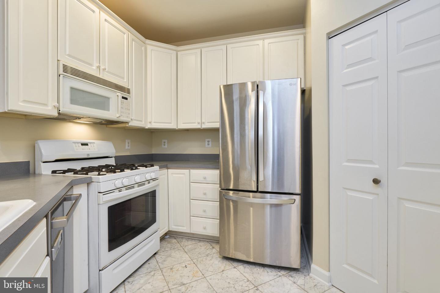 1321 N Adams Ct #106 Property Photo 12