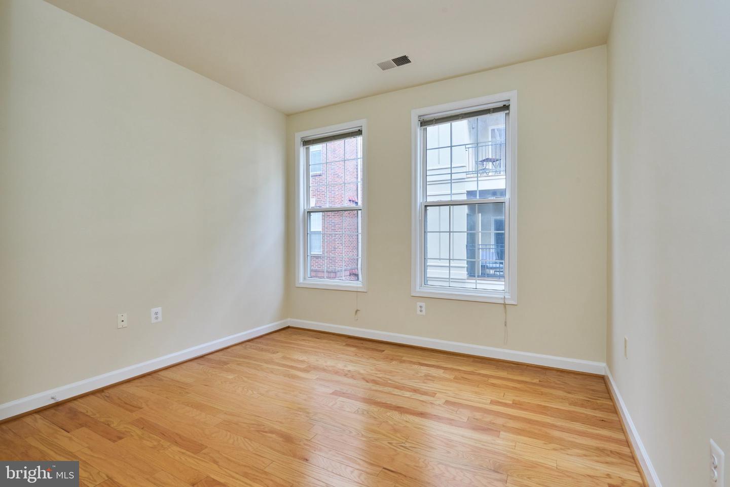 1321 N Adams Ct #106 Property Photo 19