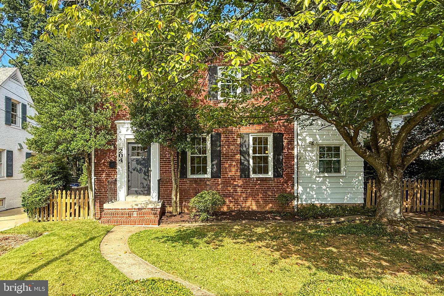 204 S Abingdon St Property Photo 2