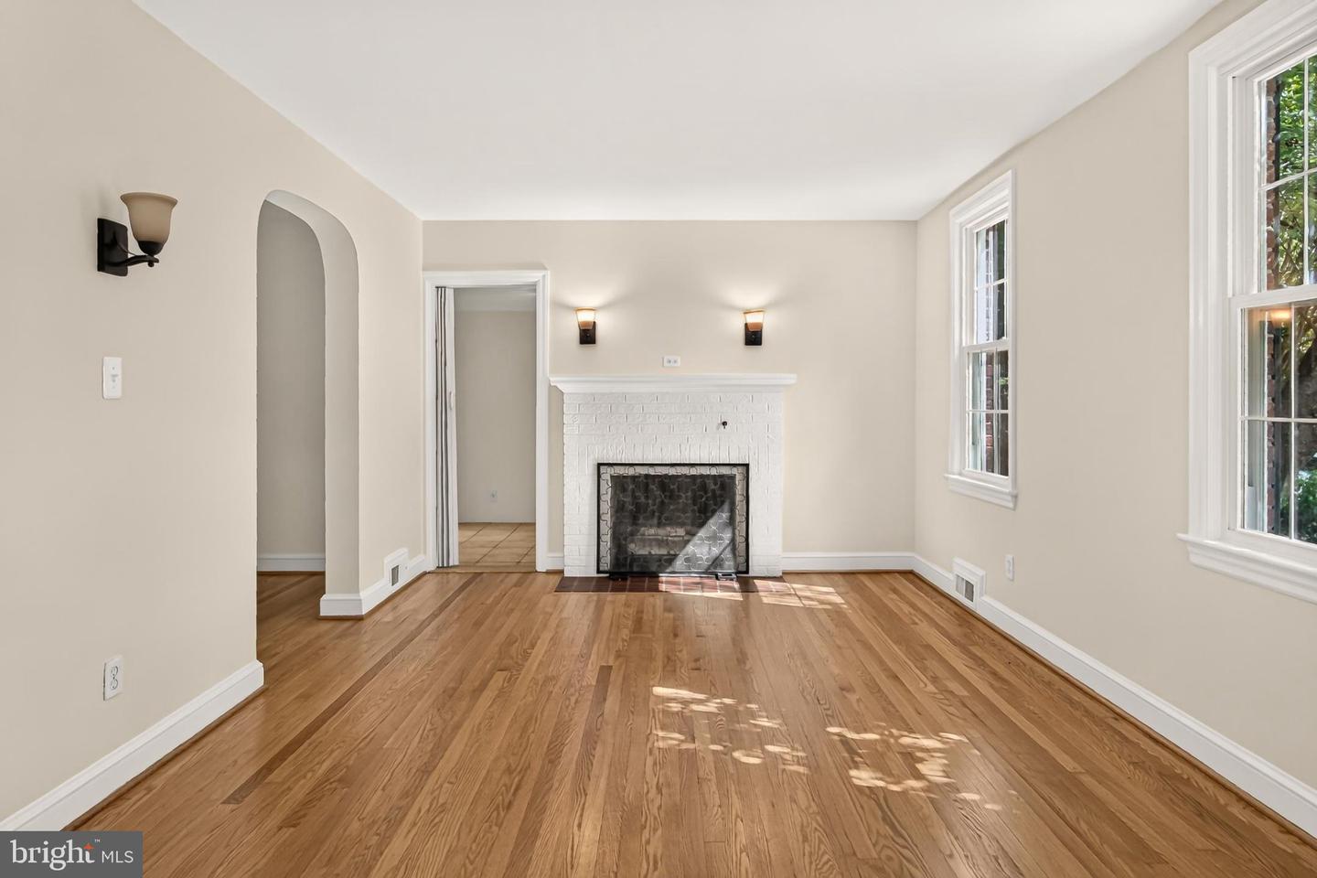 204 S Abingdon St Property Photo 6