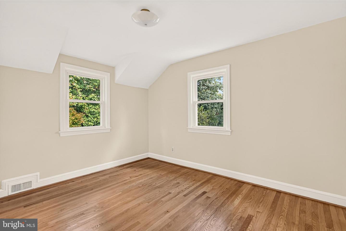204 S Abingdon St Property Photo 31