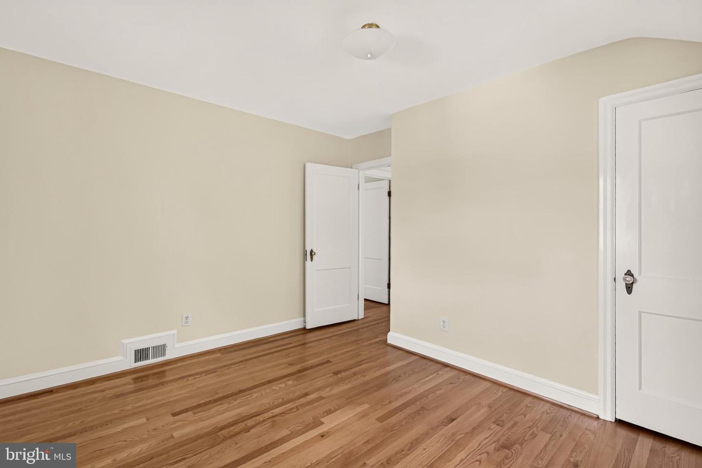 204 S Abingdon St Property Photo 32