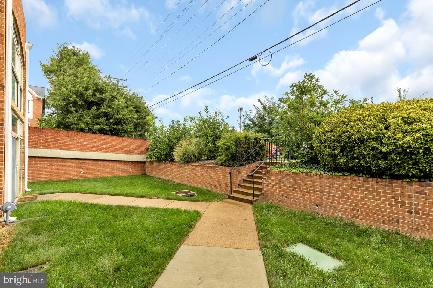 6916 Fairfax Dr #116 Property Photo 27