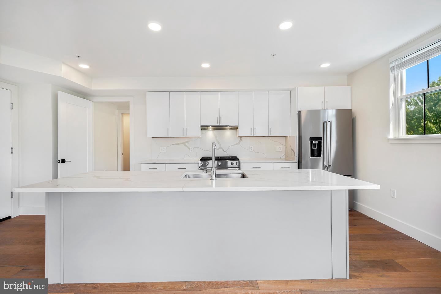 1245 N Pierce St #8 Property Photo 16