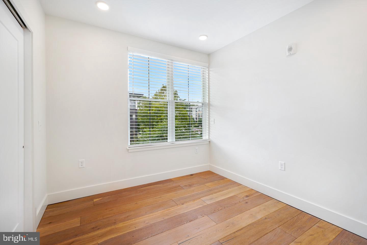 1245 N Pierce St #8 Property Photo 39