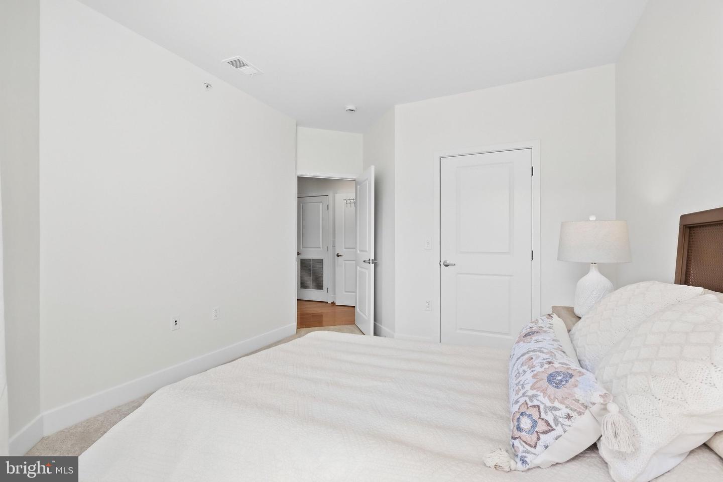 1800 Wilson Blvd #431 Property Photo 13
