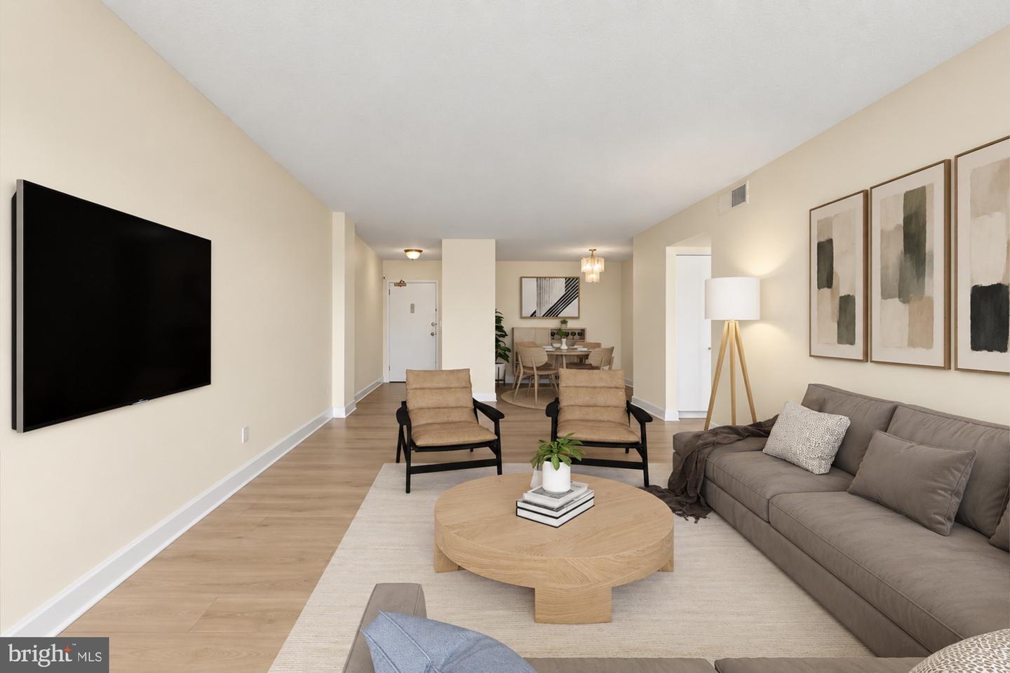 1300 S Army Navy Dr #1007 Property Photo 2