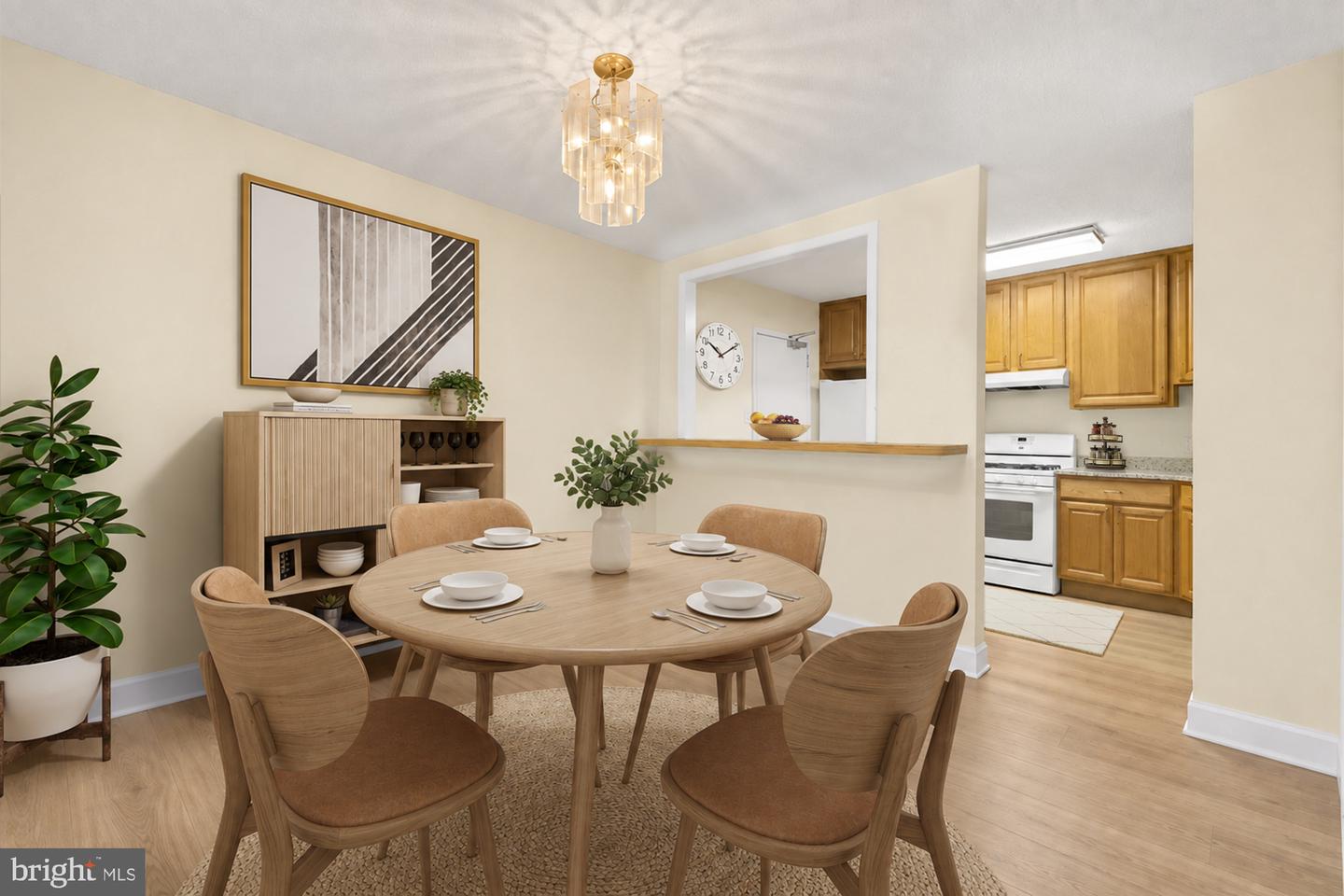1300 S Army Navy Dr #1007 Property Photo 3