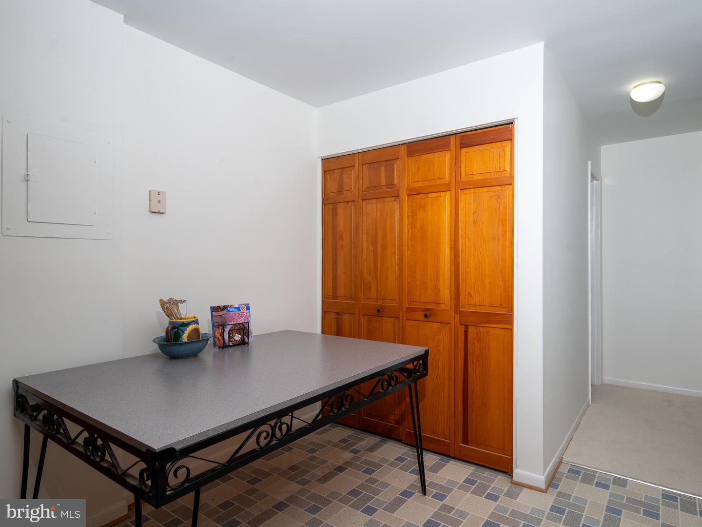 2112 S Quincy St #3e1 Property Photo 15