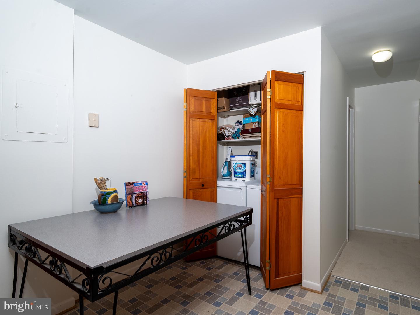 2112 S Quincy St #3e1 Property Photo 16