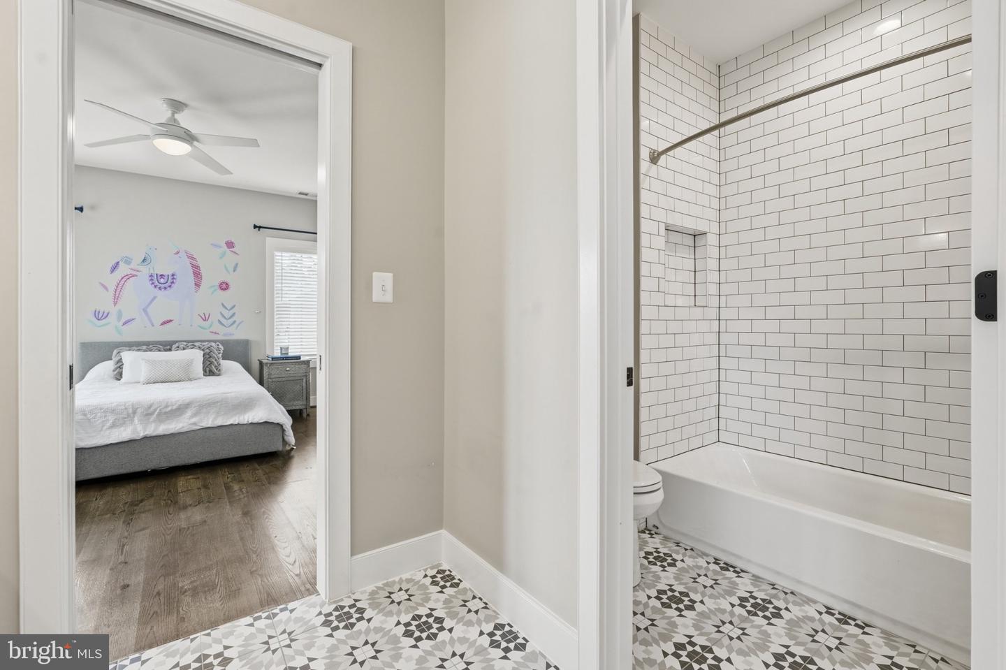 1915 N Van Buren St Property Photo 18