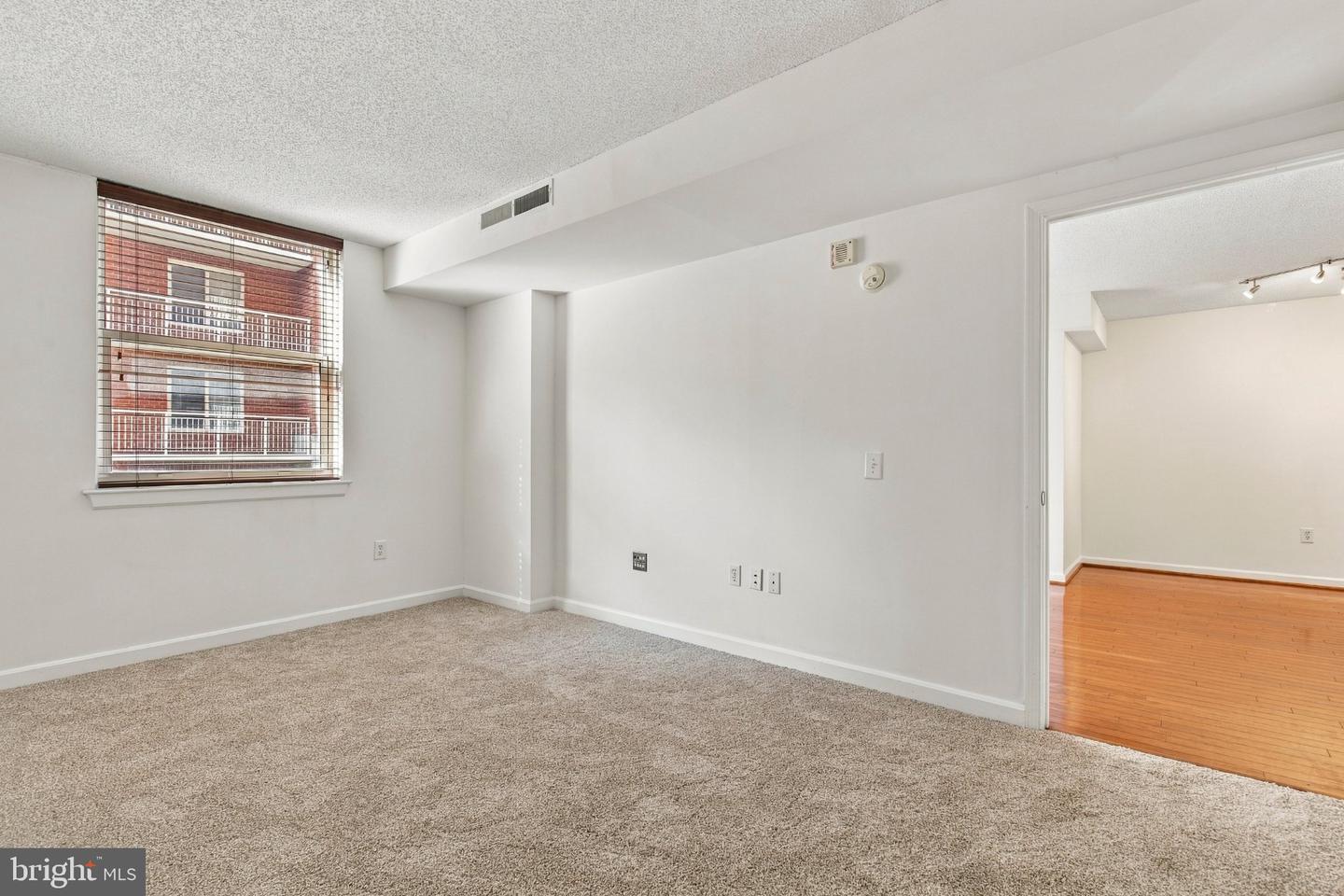 880 N Pollard St #406 Property Photo 11