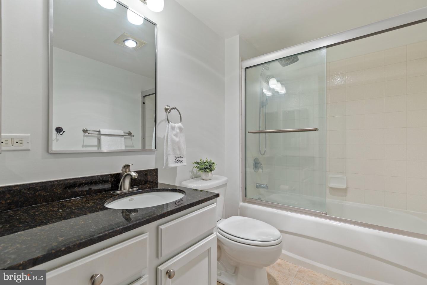 880 N Pollard St #406 Property Photo 14