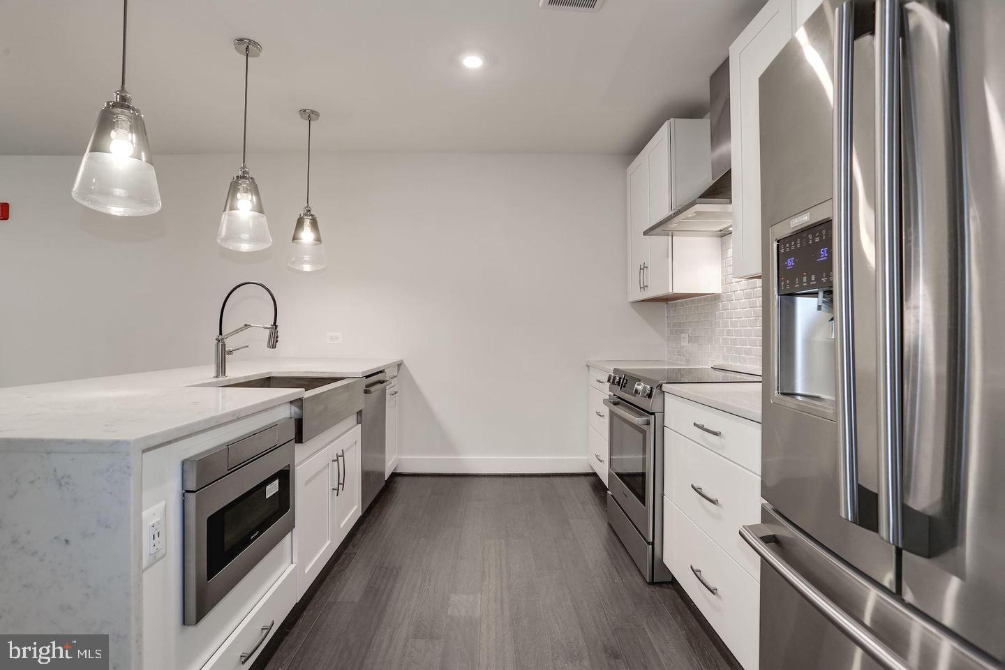 1411 Key Blvd #106 Property Photo 5