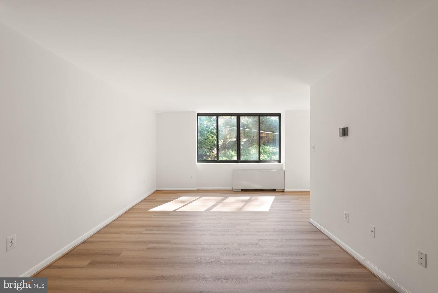 4390 Lorcom Ln #206 Property Photo 11