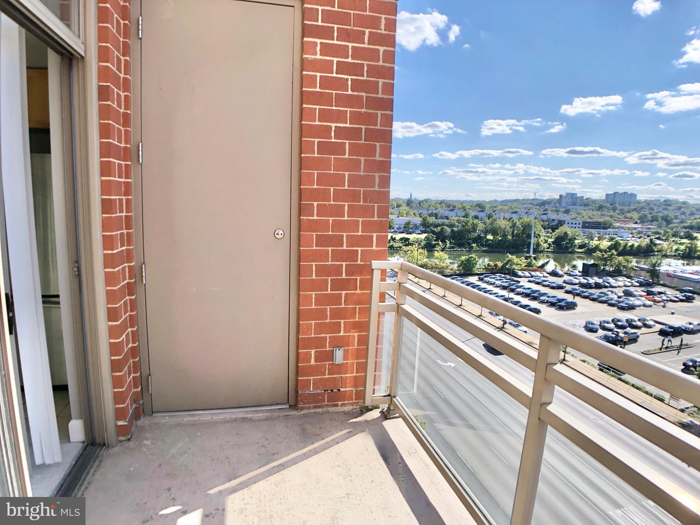 3600 S Glebe Rd #607w Property Photo 10
