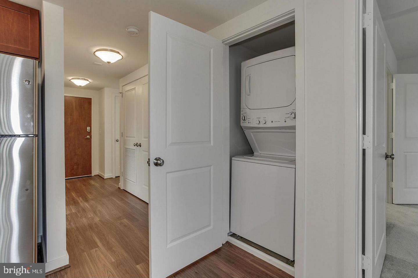 905 Jackson N #404 Property Photo 15