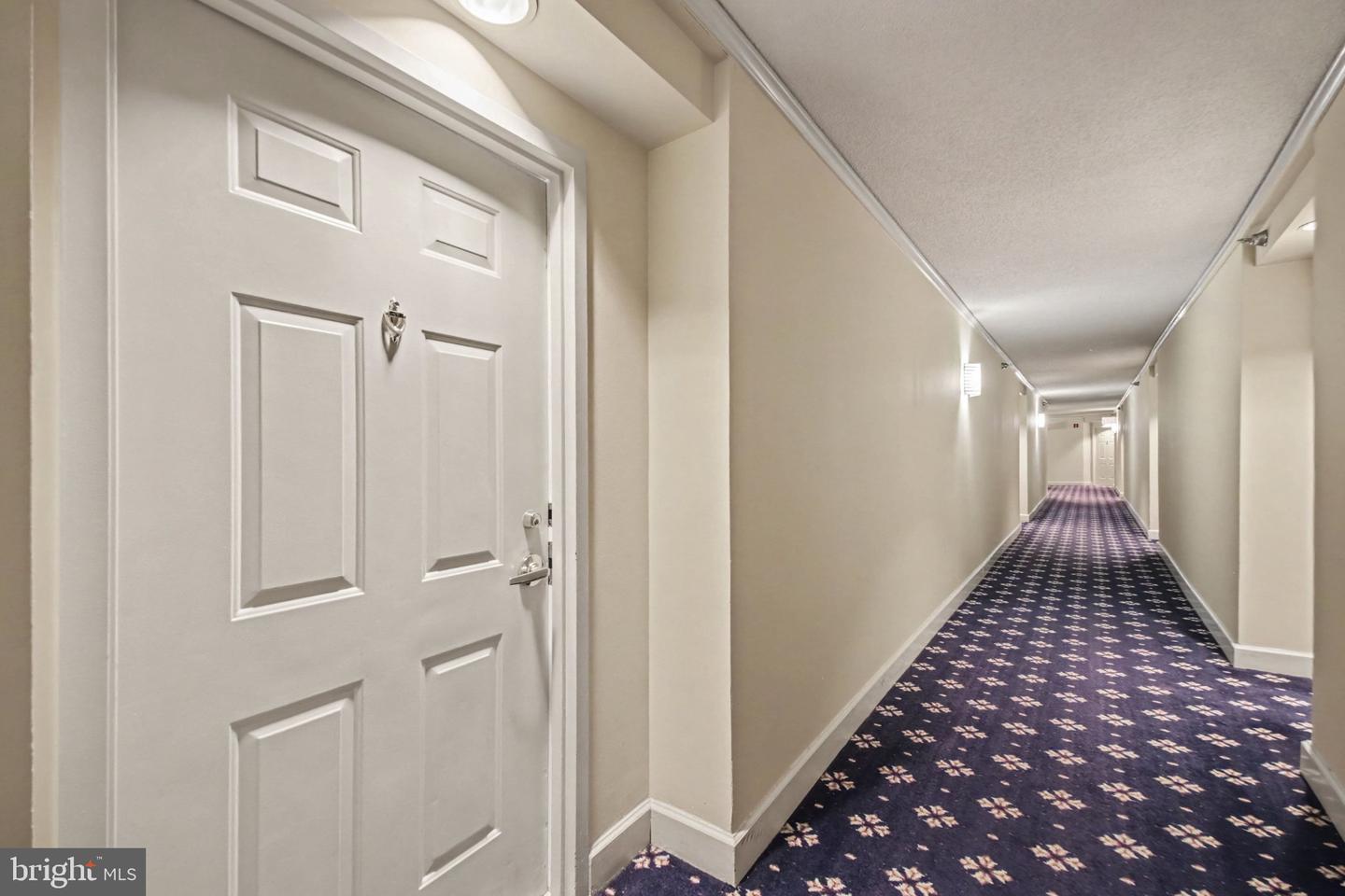 2400 Clarendon Blvd #415 Property Photo 2