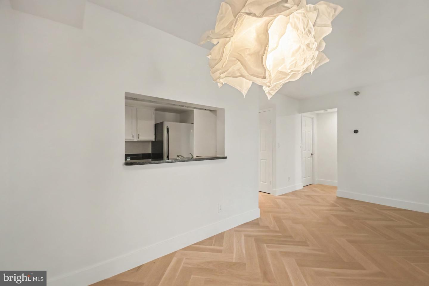 2400 Clarendon Blvd #415 Property Photo 6