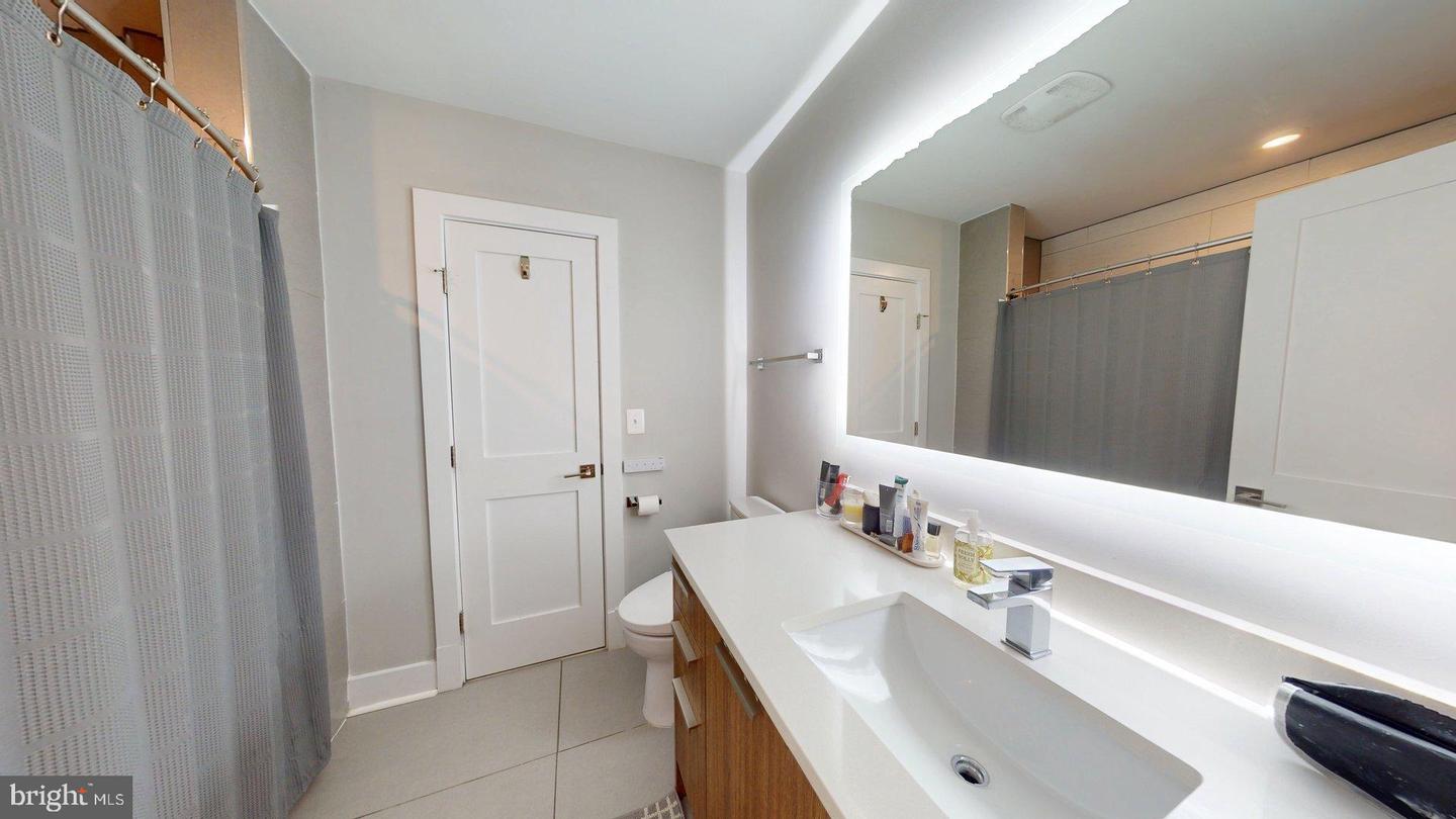 1118 S Highland St #2 Property Photo 11