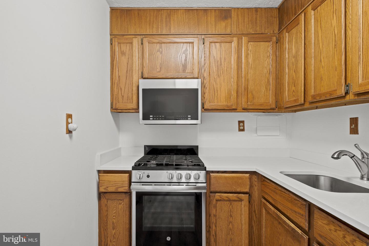 4600 S Four Mile Run Dr #423 Property Photo 10