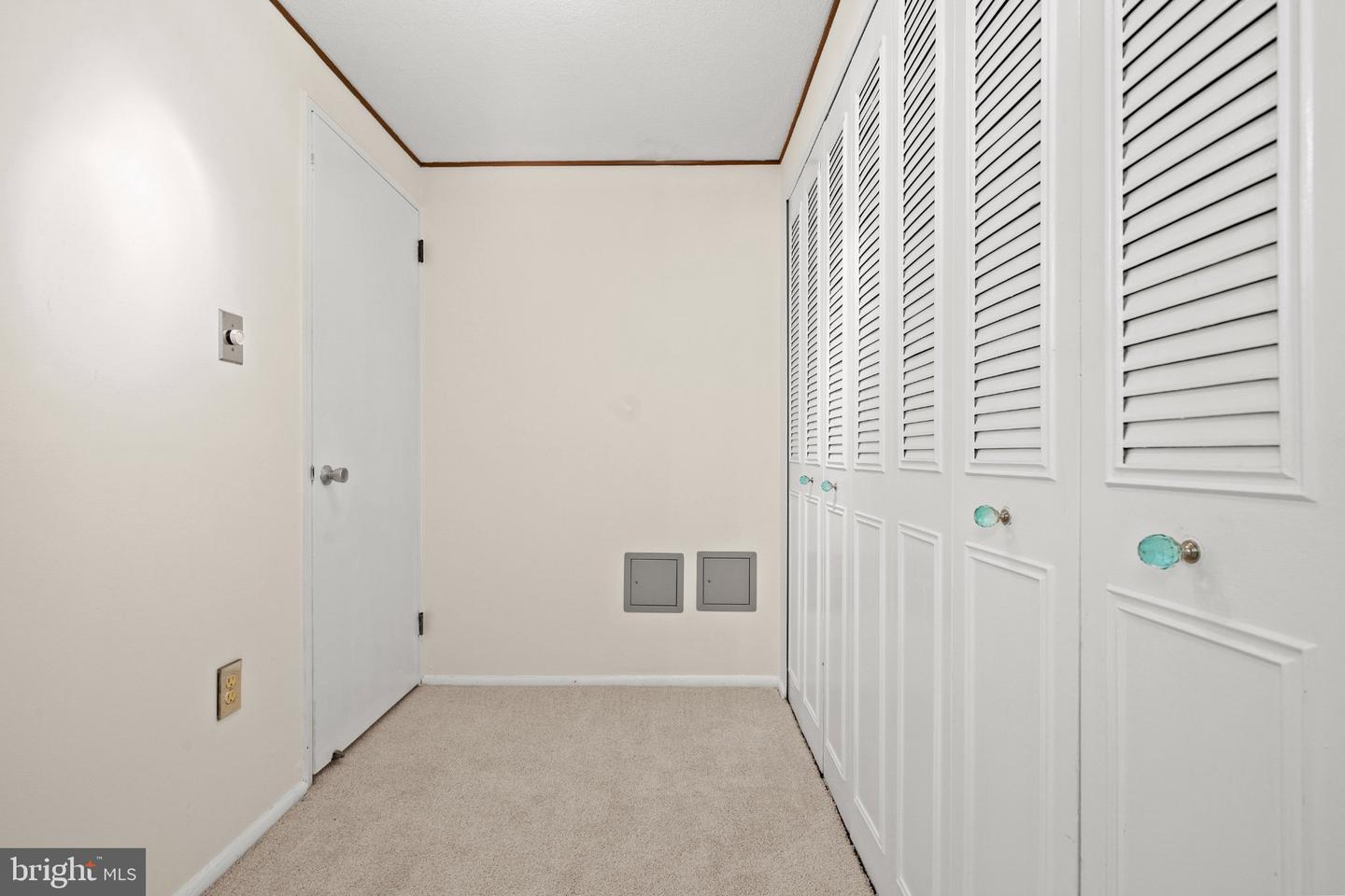 4600 S Four Mile Run Dr #423 Property Photo 17