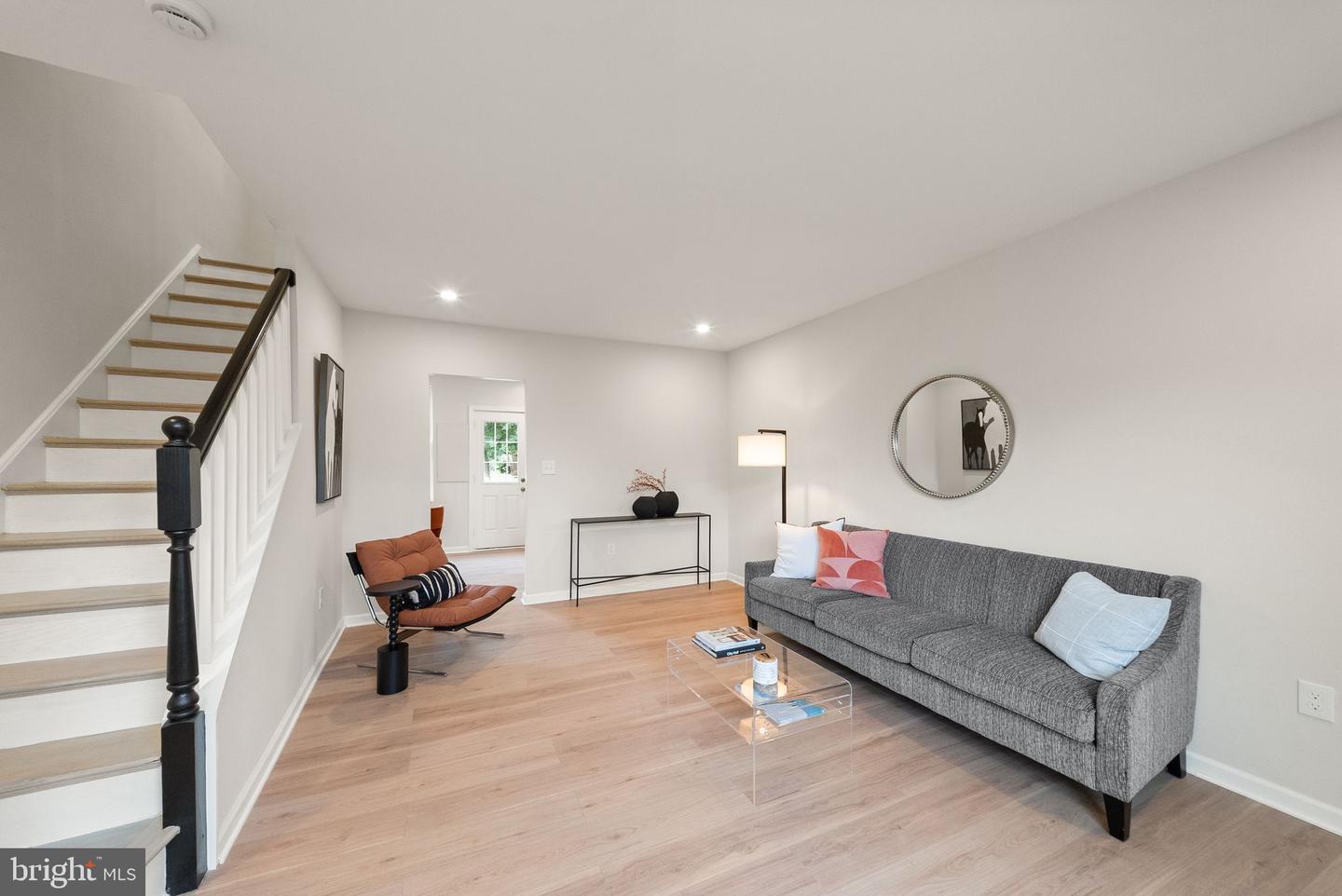 1400 S Edgewood St #521 Property Photo 13