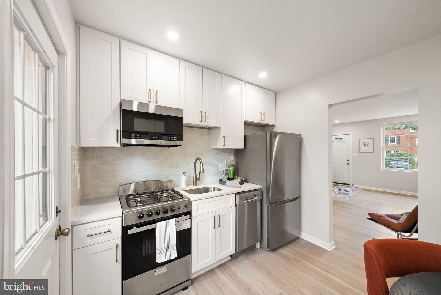 1400 S Edgewood St #521 Property Photo 16